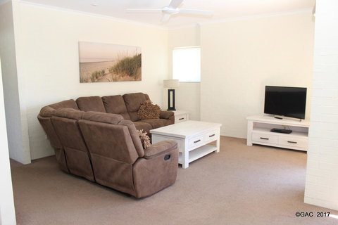 Mollymook Cove Apartments - Foster Accommodation 9