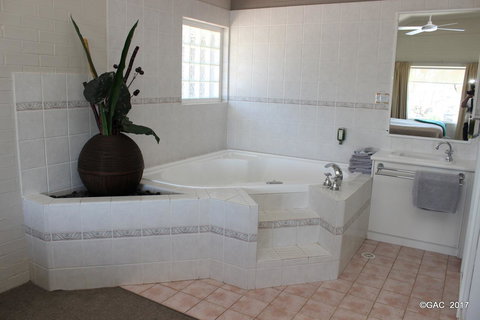 Mollymook Cove Apartments - Foster Accommodation 8