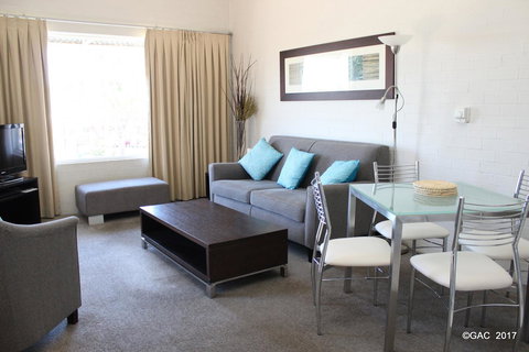 Mollymook Cove Apartments - Foster Accommodation 32