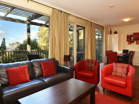 Villa Executive 2br Cypress DS Located Within Cypress Lakes Resort - Foster Accommodation 0