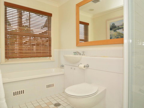 Villa Executive 2br Cypress DS Located Within Cypress Lakes Resort - Foster Accommodation 12
