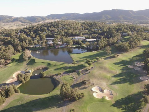 Villa Executive 2br Cypress DS Located Within Cypress Lakes Resort - Foster Accommodation 4