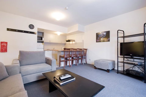 Lantern 1 Bedroom Balcony With Panoramic View - Foster Accommodation 24