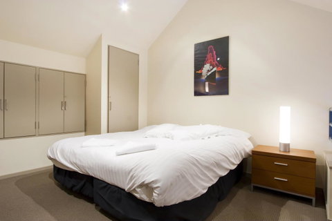 Lantern 1 Bedroom Balcony With Panoramic View - Foster Accommodation 40