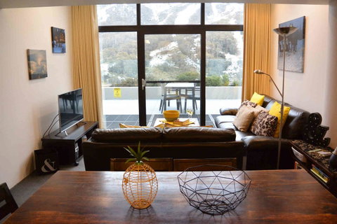 Lantern 1 Bedroom Balcony With Panoramic View - Foster Accommodation 2