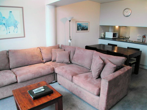 Lantern 1 Bedroom Balcony With Panoramic View - Foster Accommodation 20