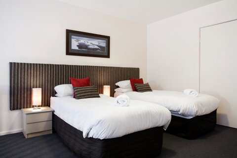 Lantern 1 Bedroom Balcony With Panoramic View - Foster Accommodation 16