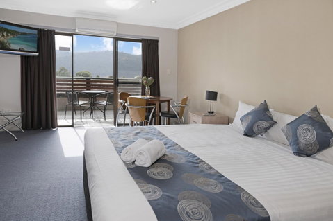 Banjo Paterson Inn - Foster Accommodation 1