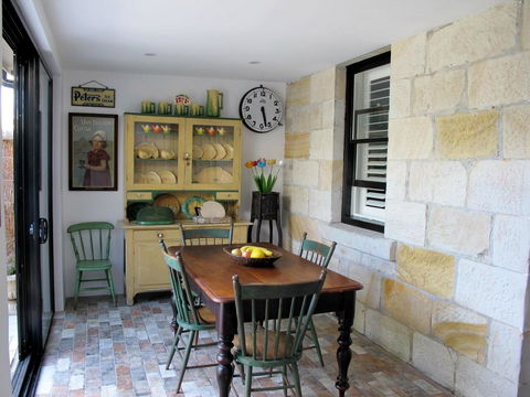 Apple Tree Cottage - Foster Accommodation 0