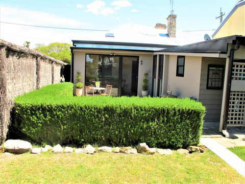 Apple Tree Cottage - Foster Accommodation 27
