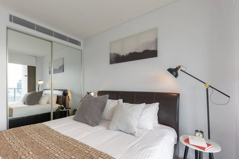 High Rise Apt In Heart Of Sydney Wt Harbour View - Foster Accommodation 17