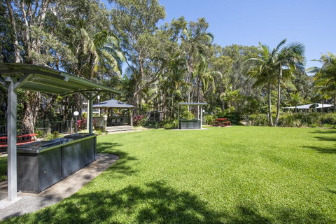 Flynns Beach Resort - Foster Accommodation 9