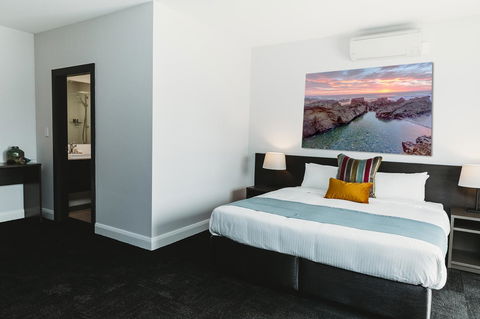 Coniston Hotel Wollongong - Foster Accommodation 2