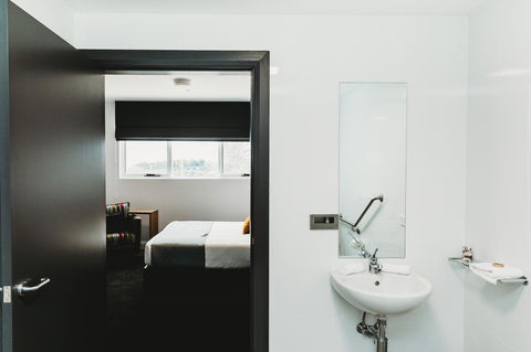 Coniston Hotel Wollongong - Foster Accommodation 27