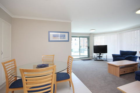 Sails Apartments - Foster Accommodation 22