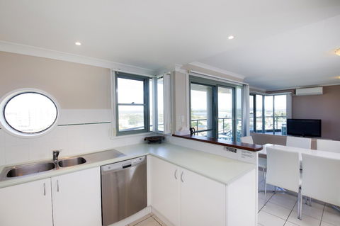 Sails Apartments - Foster Accommodation 2