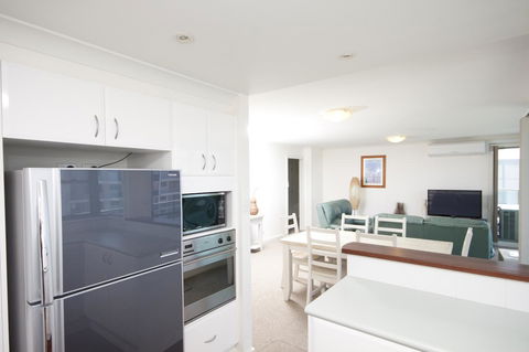 Sails Apartments - Foster Accommodation 17