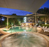 Ramada Resort by Wyndham Flynns Beach - Foster Accommodation