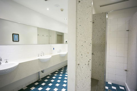 YHA Sydney Central - Foster Accommodation 15