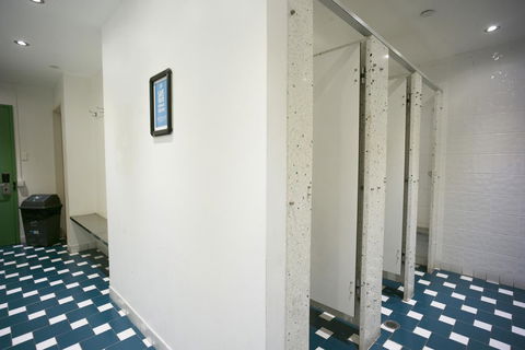 YHA Sydney Central - Foster Accommodation 8