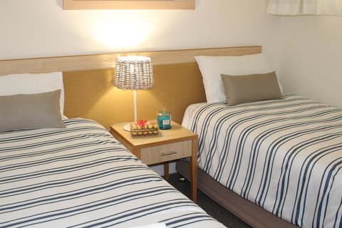 The Boathouse Resort Luxury Apartments - Foster Accommodation 17