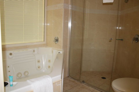 The Boathouse Resort Luxury Apartments - Foster Accommodation 6