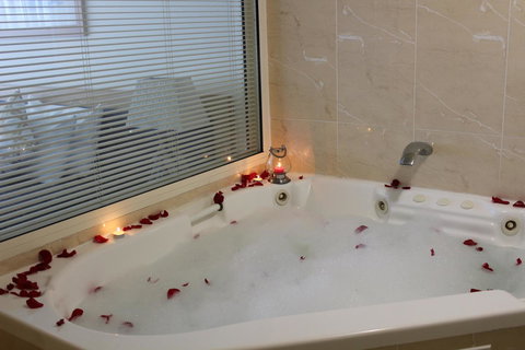 The Boathouse Resort Luxury Apartments - Foster Accommodation 20