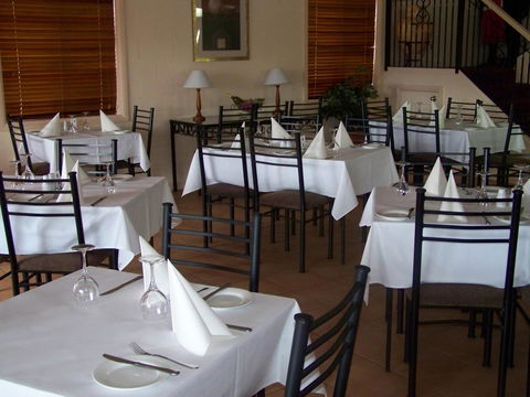 Nightingale Villas - Foster Accommodation 17