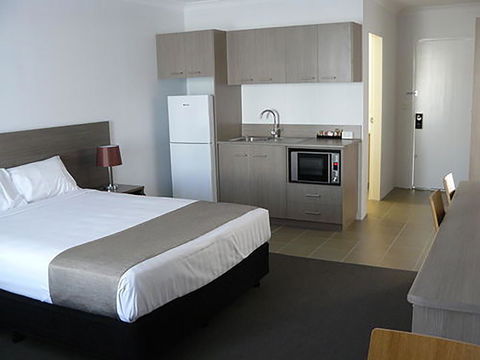 Adelong Motel - Foster Accommodation 8