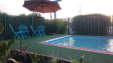 Adelong Motel - Foster Accommodation 9