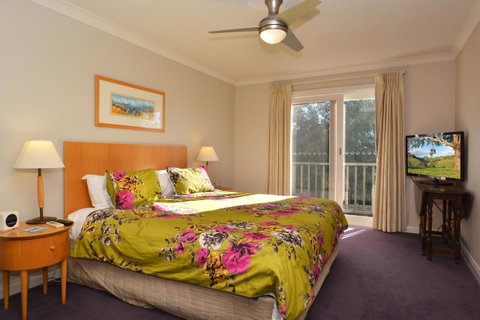 Villa 3br Chianti Villa Located Within Cypress Lakes Resort - Foster Accommodation 8