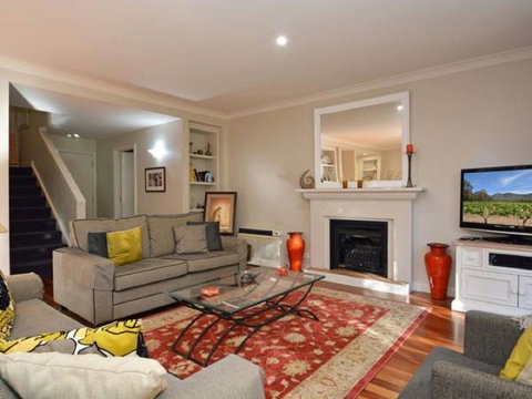 Villa 3br Chianti Villa Located Within Cypress Lakes Resort - Foster Accommodation 1