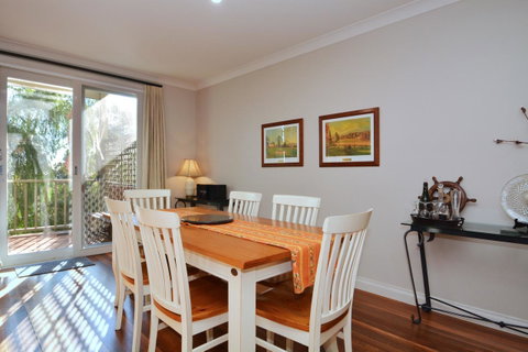Villa 3br Chianti Villa Located Within Cypress Lakes Resort - Foster Accommodation 3