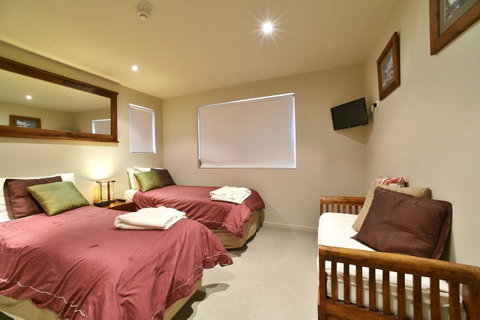 Snowstream 4 - Foster Accommodation 3