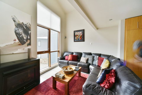 Snowstream 4 - Foster Accommodation 7