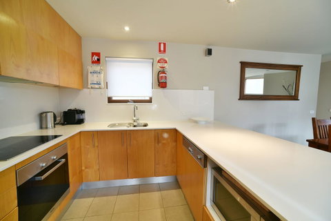 Snowstream 4 - Foster Accommodation 5