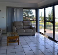 Oxley 8 at Tuncurry - Foster Accommodation