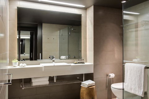 PARKROYAL Darling Harbour, Sydney - Foster Accommodation 3