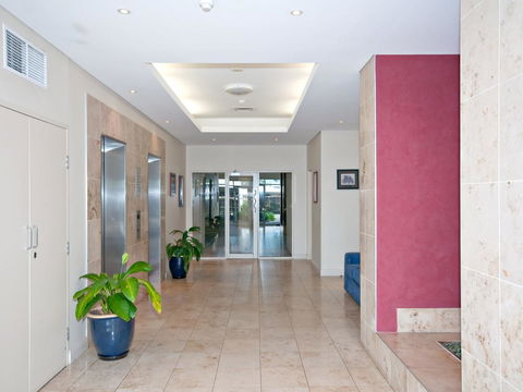 Messines Street, Breakwater Apartment, 104 - Foster Accommodation 14