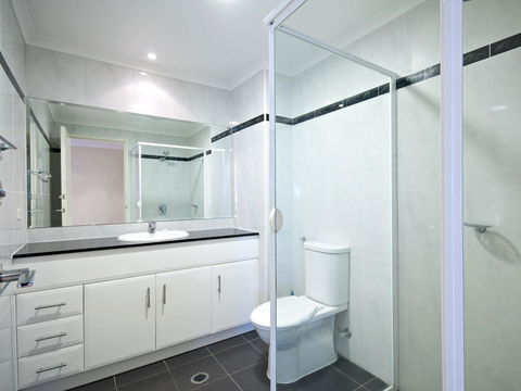 Messines Street, Breakwater Apartment, 104 - Foster Accommodation 6