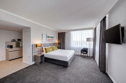 Mercure Sydney Bankstown - Foster Accommodation 21
