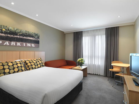 Mercure Sydney Bankstown - Foster Accommodation 4