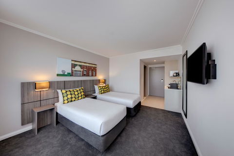 Mercure Sydney Bankstown - Foster Accommodation 10