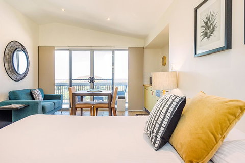 The Observatory Self Contained Apartments - Foster Accommodation 13