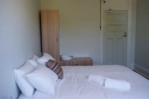 Rosehill Hotel - Foster Accommodation 17