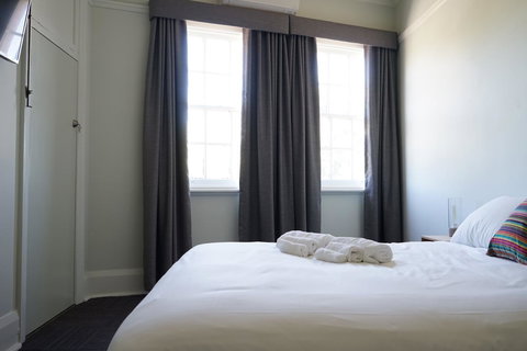 Rosehill Hotel - Foster Accommodation 19