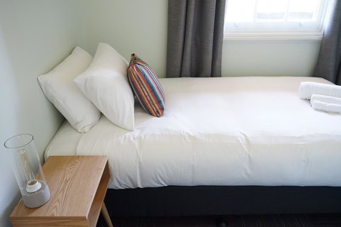 Rosehill Hotel - Foster Accommodation 26