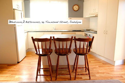 Full Circle Apartments - Foster Accommodation 15