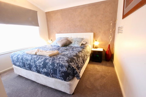 Full Circle Apartments - Foster Accommodation 2