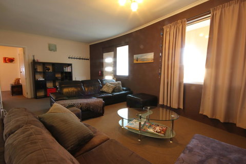 Full Circle Apartments - Foster Accommodation 7